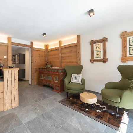 Ciasa Nene Franzl Aparthotel